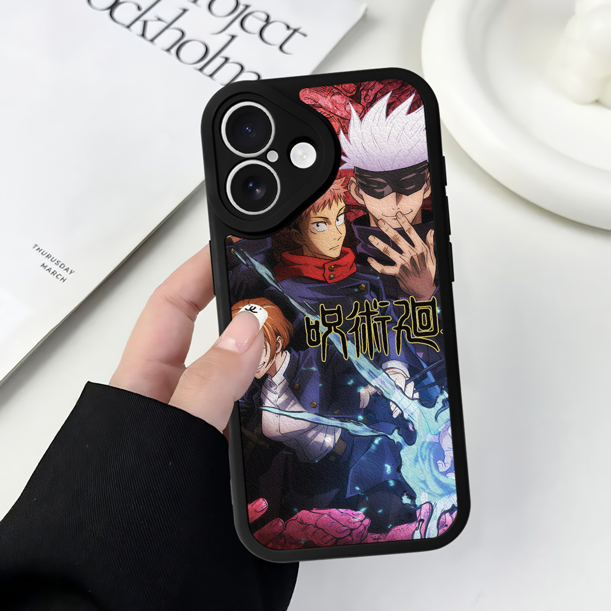 （画像用） 呪術廻戦 Jujutsu Kaisen 【iPhone 16シリーズ対応】シリコンスマホケース（レザー調） 材質：シリコン